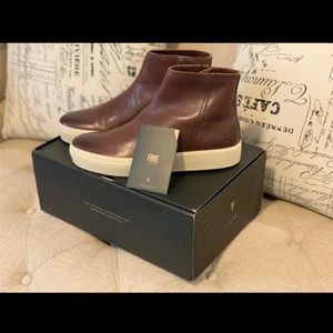 FRYE BEACON INSIDE ZIP MENS BOOT.new in box. OBO